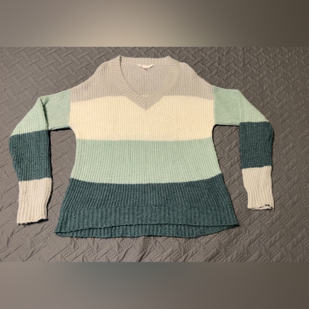 NO BOUNDARIES MULTI-COLORED SWEATER